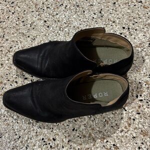 Roper Women's Black Ankle Booties